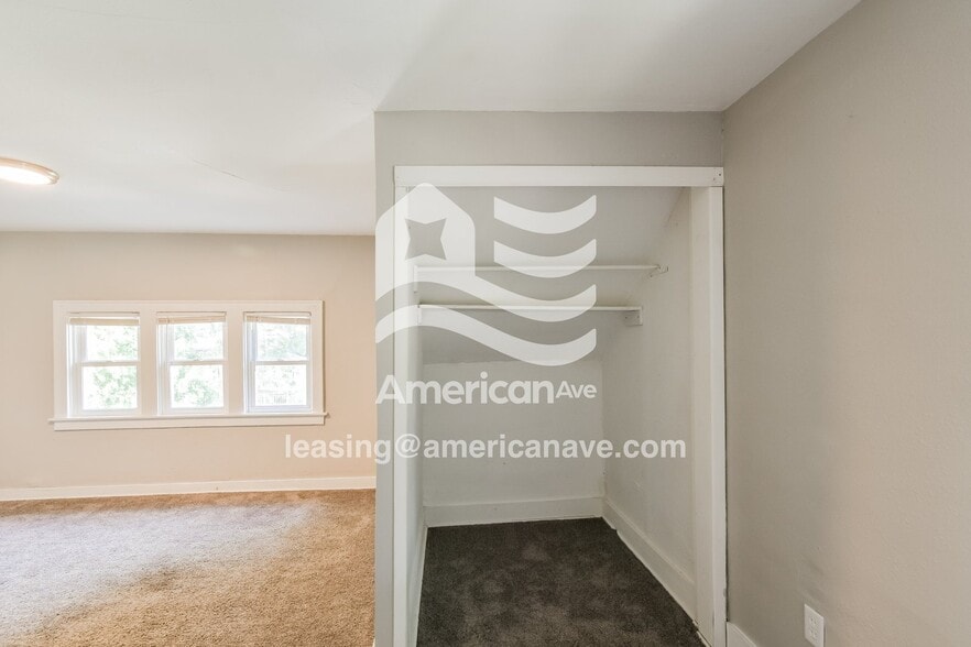 Building Photo - 3852 N 28th St