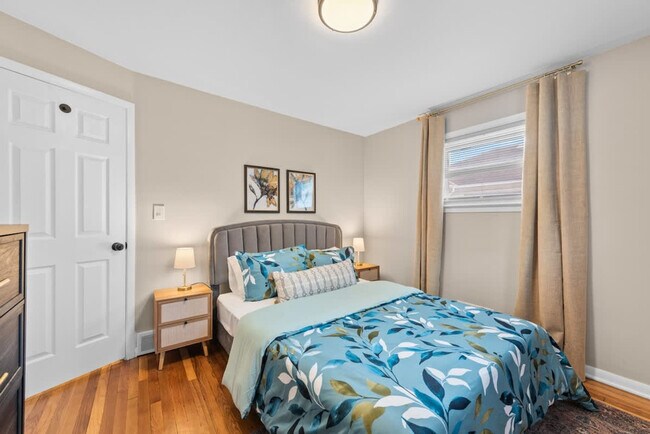 Building Photo - 6536 Lawnwood Ave