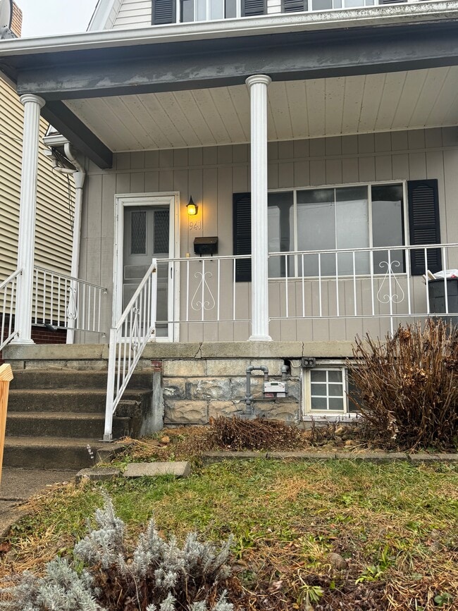 Building Photo - 941 8th Ave