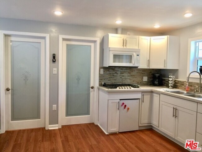 Building Photo - 1348 S Curson Ave