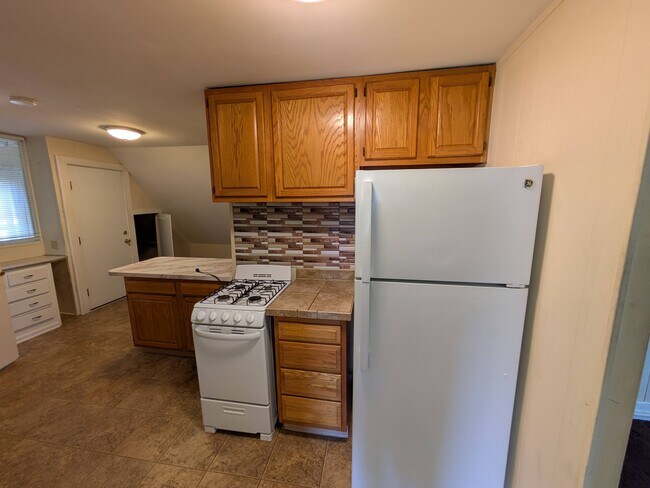 Building Photo - 90 Fairview Ave