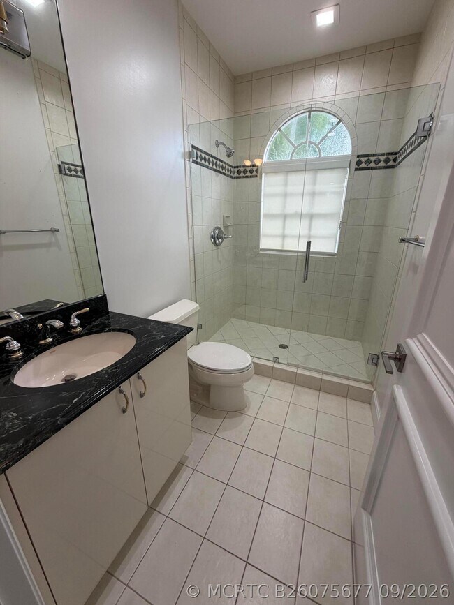 Building Photo - 6493 Enclave Way