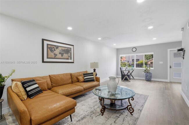 Building Photo - 1590 NW 38th St