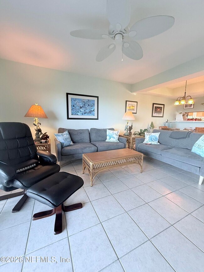 Building Photo - 131 Rio Del Mar St