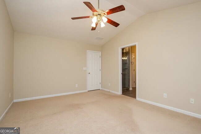 Building Photo - 4425 Ridgefair Dr