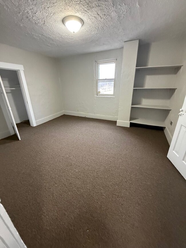 Building Photo - 3 Bedroom Home - Daleville