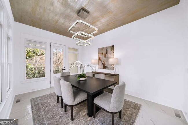 Building Photo - 3040 Wallace Cir SE