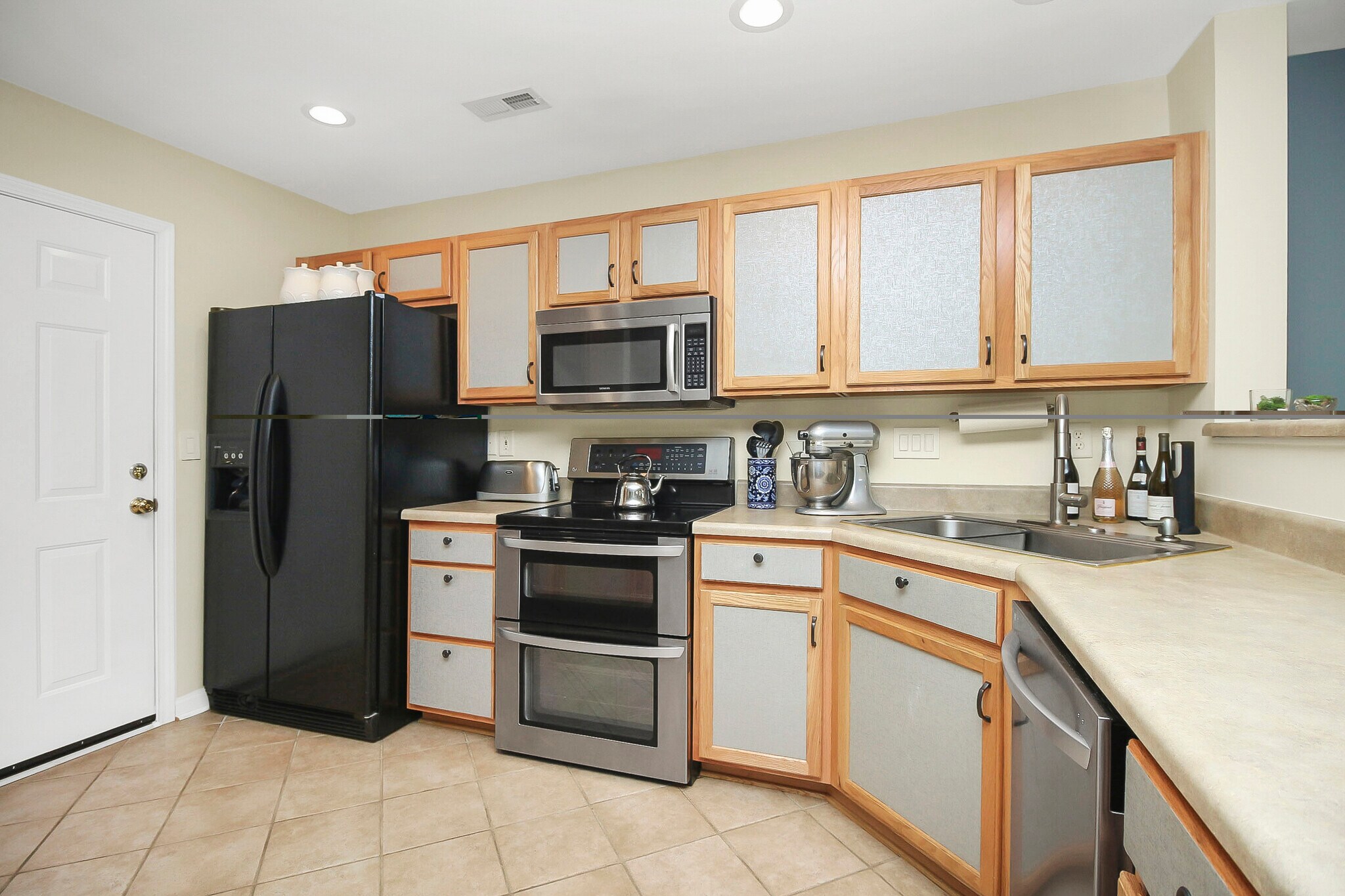 Building Photo - 2292 Hanover Ct