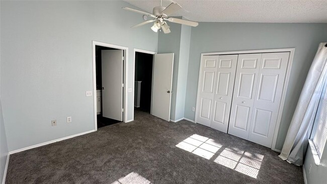 Building Photo - 1400 Costa Mesa Dr