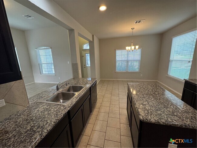 Building Photo - 125 Windfield Path
