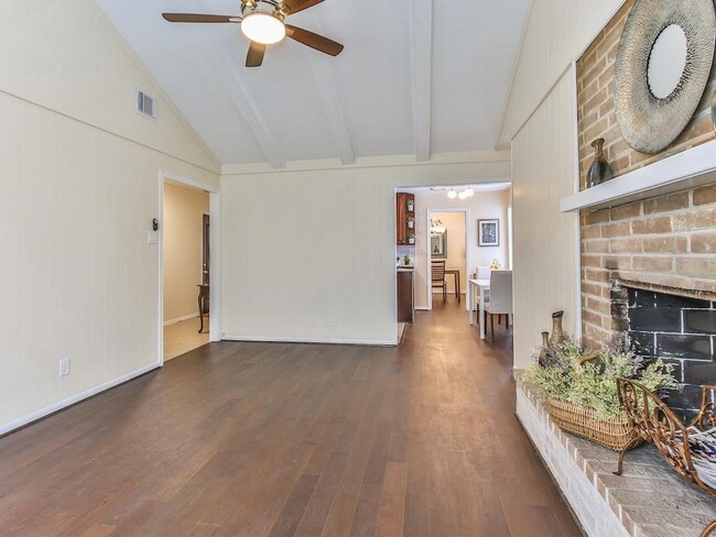 Building Photo - 12514 Kingsride Ln
