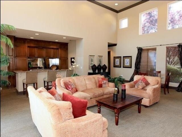 Building Photo - 701 Gibson Dr