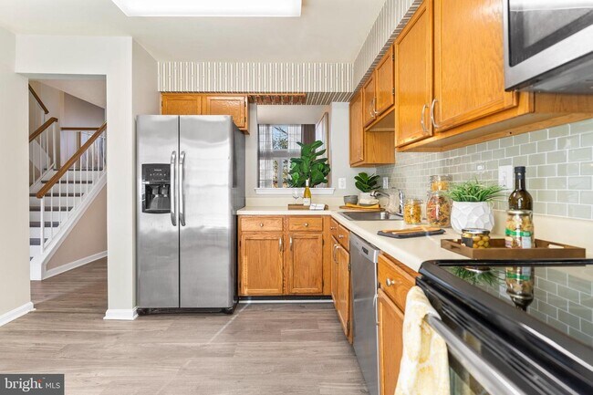 Building Photo - 7820 Somerset Ct