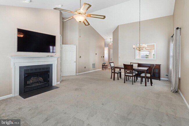 Building Photo - 11333 Savannah Dr