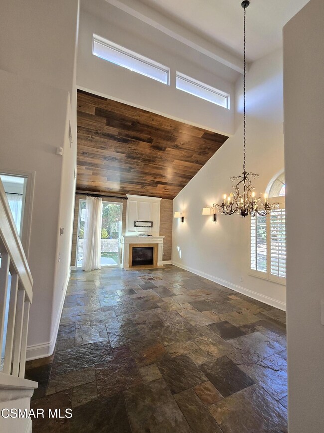 Building Photo - 491 Novara Way