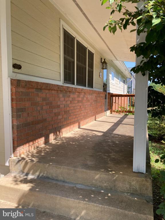 Building Photo - 852 Constellation Dr