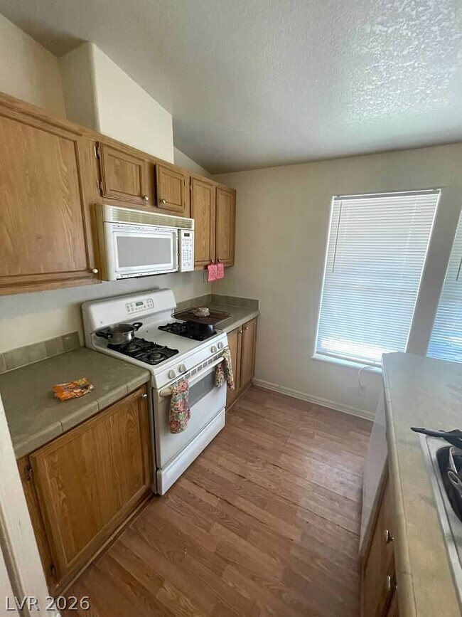 Building Photo - 3560 Estes Park Dr