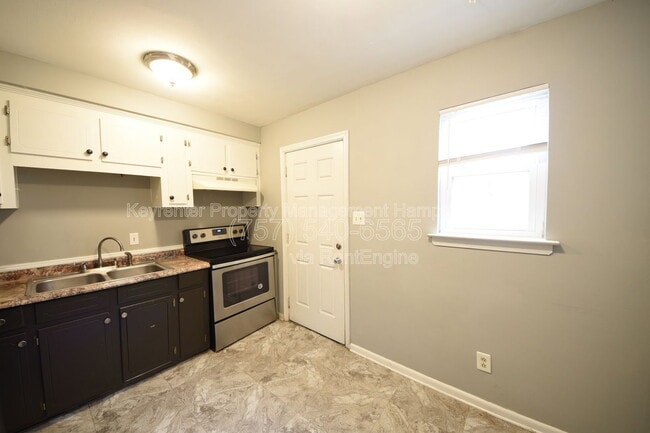 Building Photo - 6252 Edward St