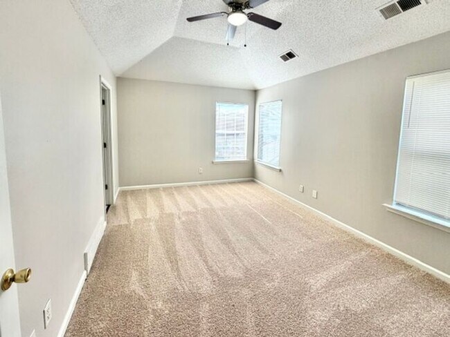 Building Photo - Now Leasing a 3 Bedroom 2.5 Bath Home In Cordova. Available Now.