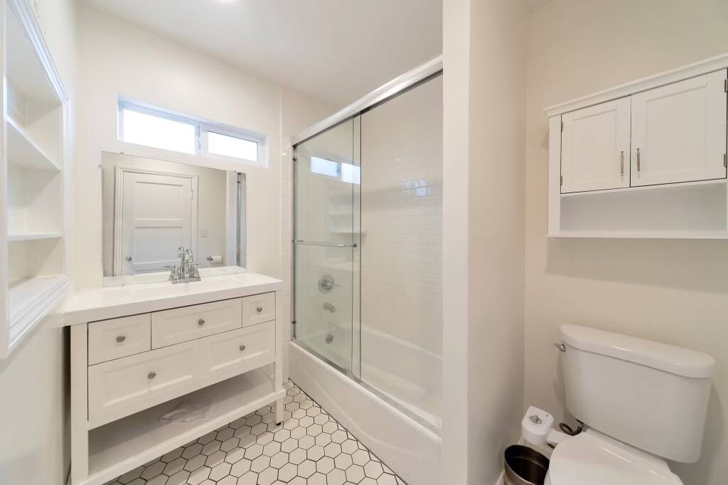 Building Photo - 11613 Haynes St