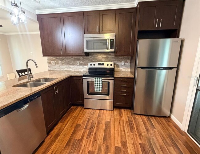 Building Photo - 5529 Magnolia Way