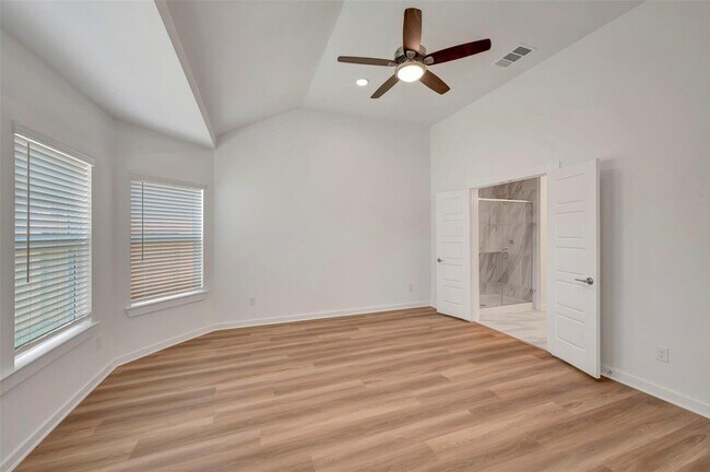 Building Photo - 32510 Lantana Flds Rd