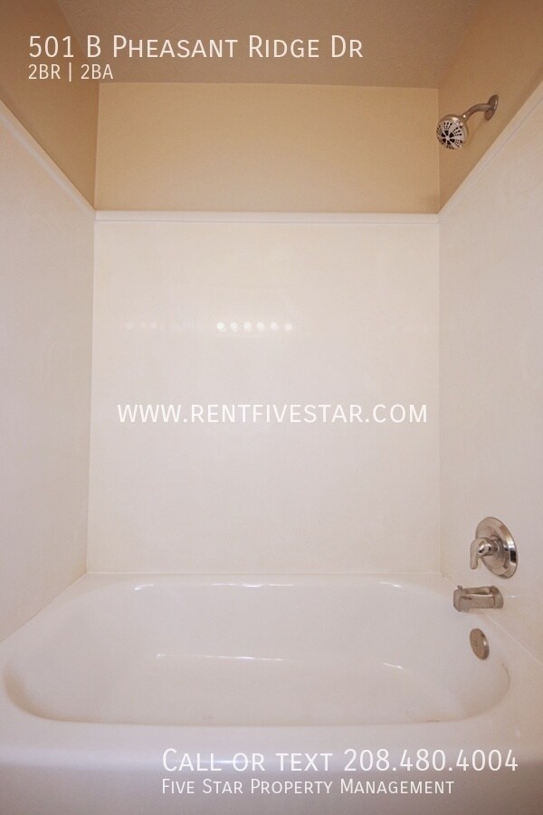 Building Photo - 501 Pheasant Ridge Dr