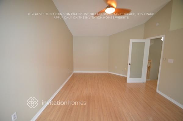 Building Photo - 3705 Valais Dr