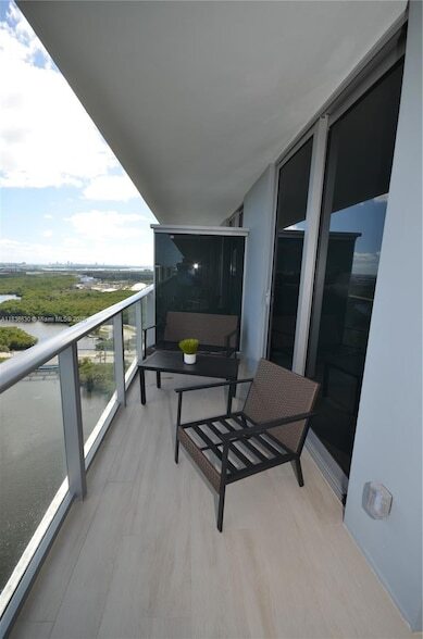 Building Photo - 16385 Biscayne Blvd