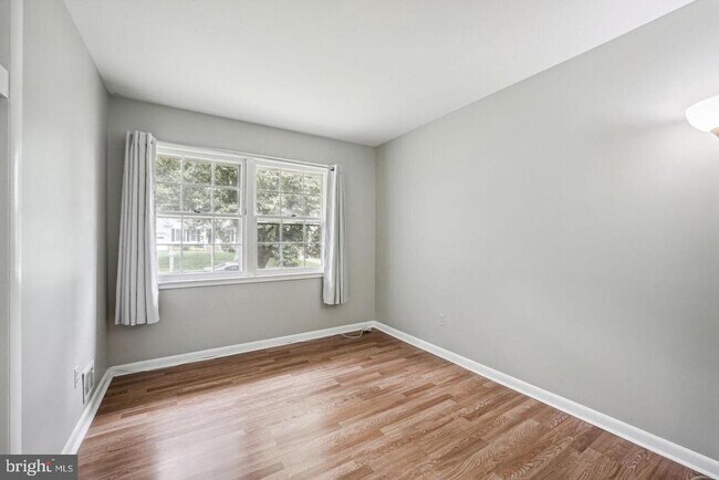 Building Photo - 7009 Capitol View Dr