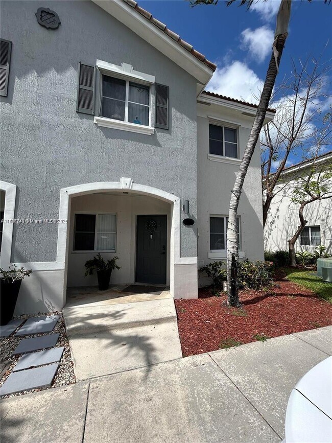 Primary Photo - 1611 SE 31st Ct