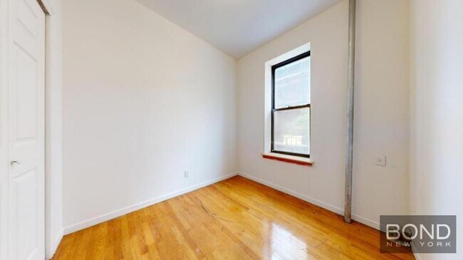 Building Photo - 3 bedroom in Manhattan NY 10003