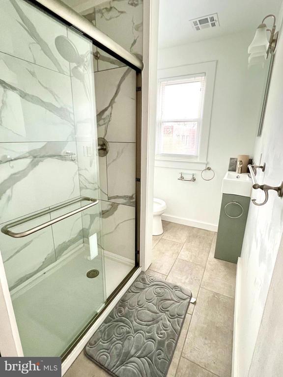 Building Photo - 12 Birch Ave