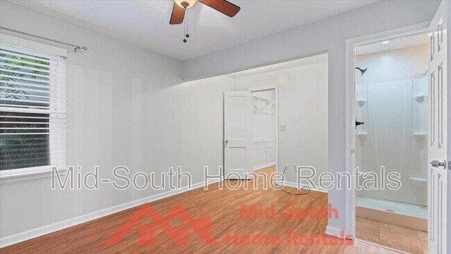 Building Photo - 4515 Flamingo Rd