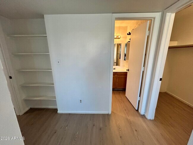 Building Photo - 2040 S Longmore