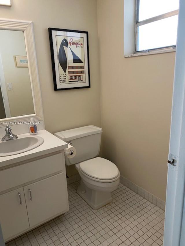 Building Photo - 100 Edgewater Dr