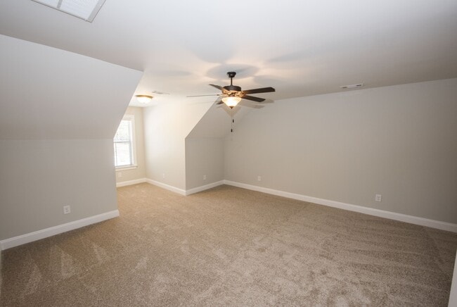 Building Photo - 2304 Snowshill Ln