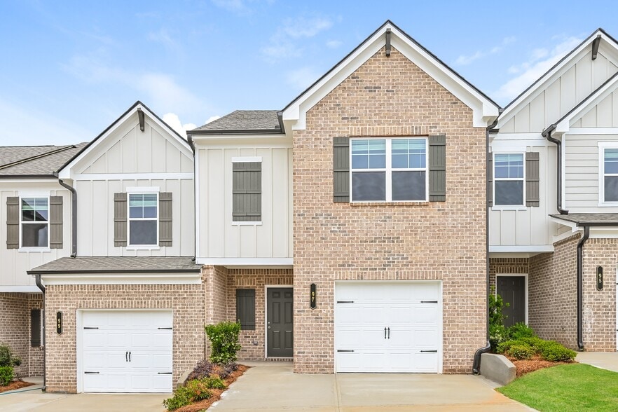 Building Photo - 97 Basswood Ln