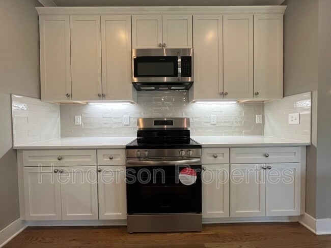 Building Photo - 705 Baldwin Ave