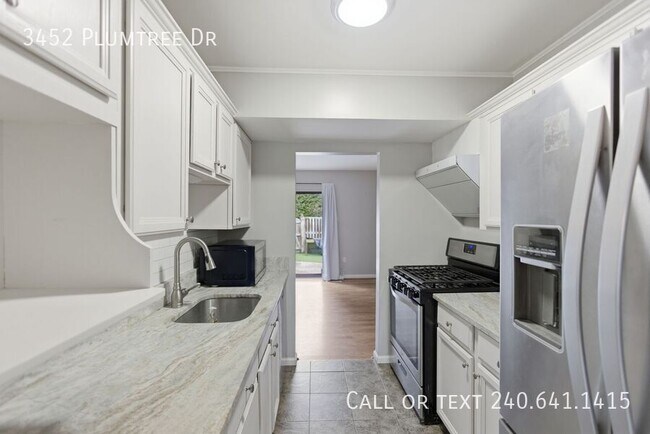 Building Photo - 3452 Plumtree Dr