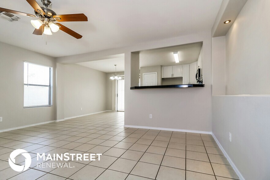 Building Photo - 12519 N Pablo St