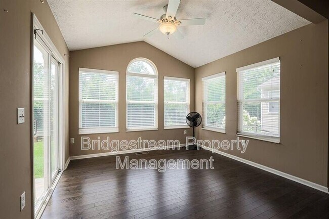Building Photo - 1875 Prairie Clover Dr