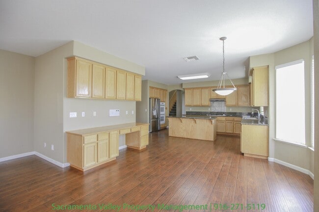 Building Photo - 2400 Snowy Egret Ct