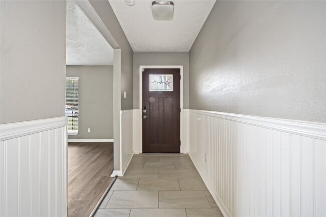 Building Photo - 7310 Kite Hill Dr
