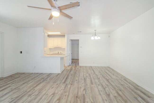 Building Photo - 21 S Crossings Cir