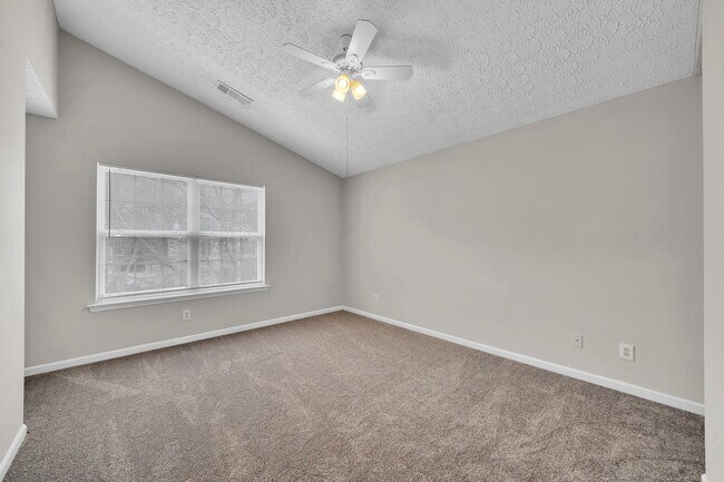 Building Photo - 225 Osmanthus Way