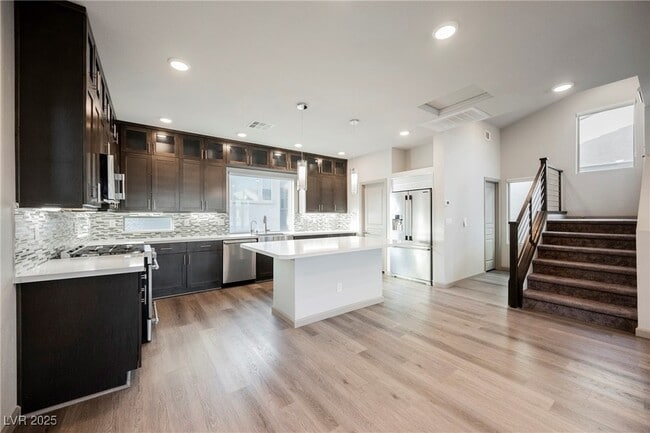Building Photo - 8081 Misty Canyon Ave
