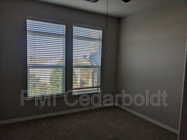 Building Photo - 10176 Park Meadows Dr