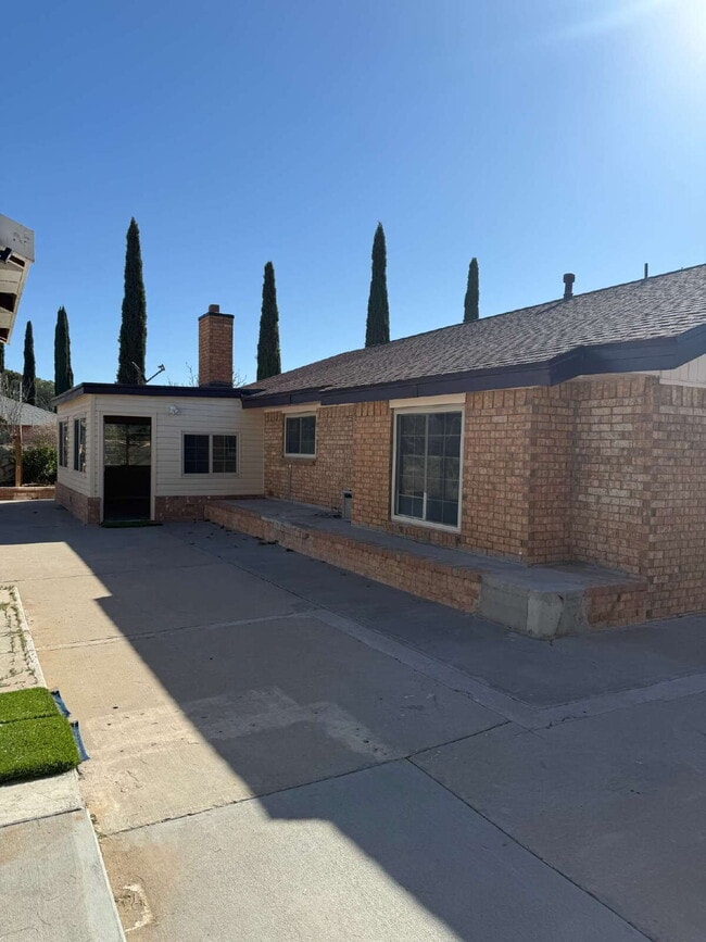 Building Photo - 3245 Nederland Ln