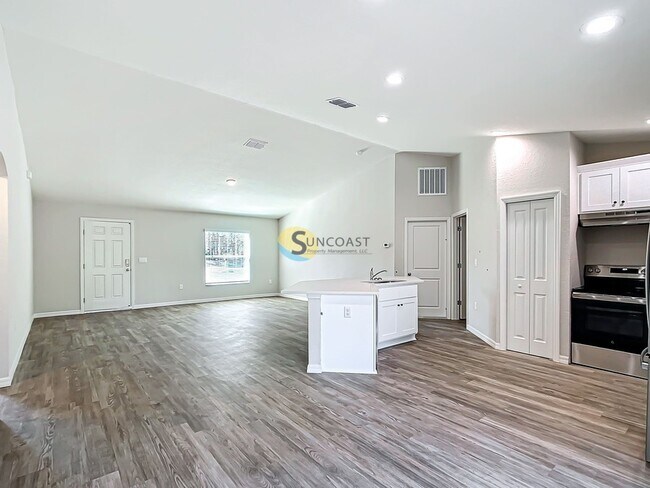 Building Photo - 6140 E Calico Ln